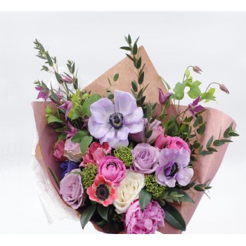 Букет с клематисами 